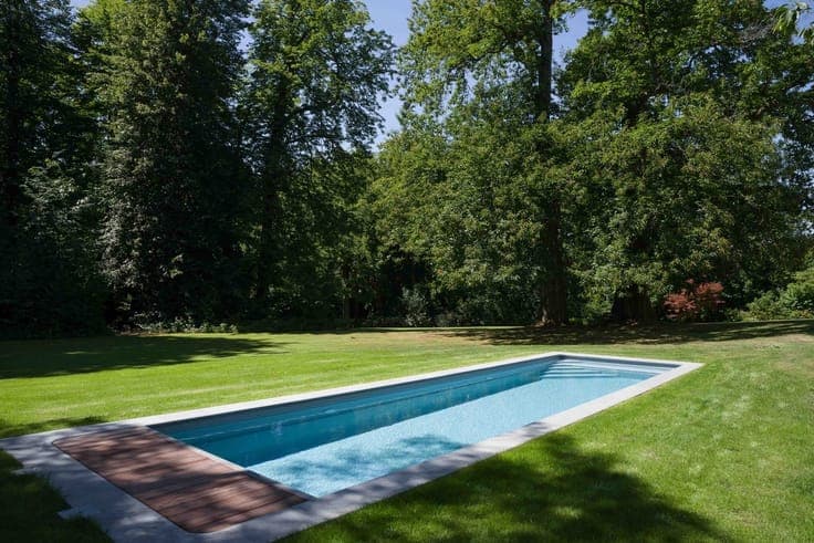 Mansion (approx. 950 m²) comprising 2 separate units