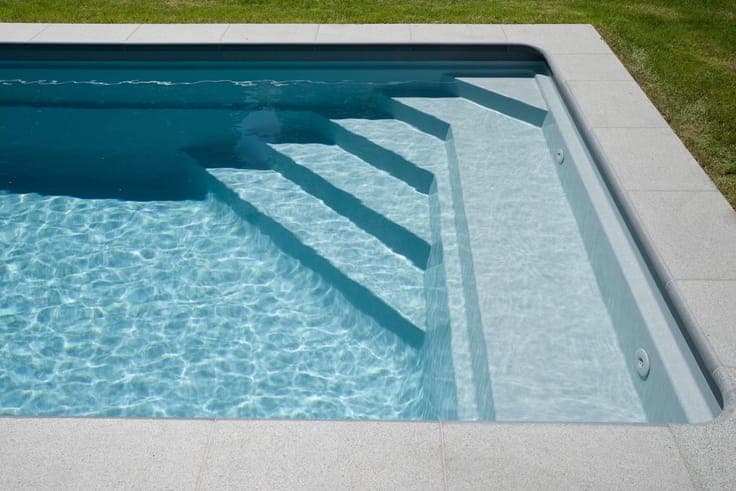 Mansion (approx. 950 m²) comprising 2 separate units