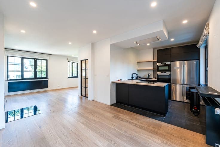 Espinette Centrale: Charming 3BR home, 1 bath