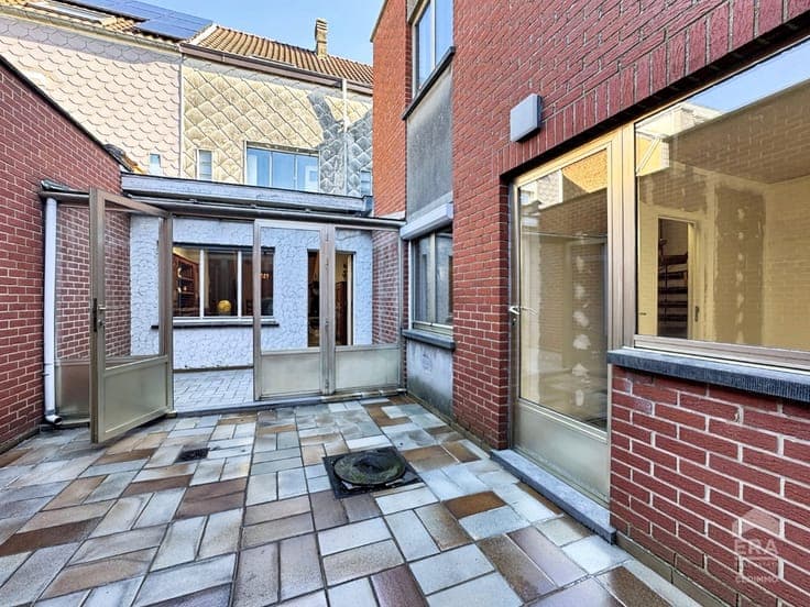 TERRACED HOUSE + BUILDING PLOT – CLOSE TO AMENITIES