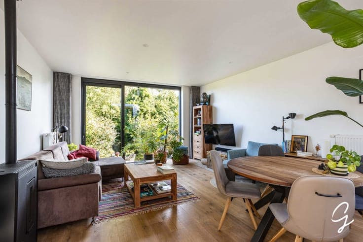 Charmingly renovated home with a green garden in Melle