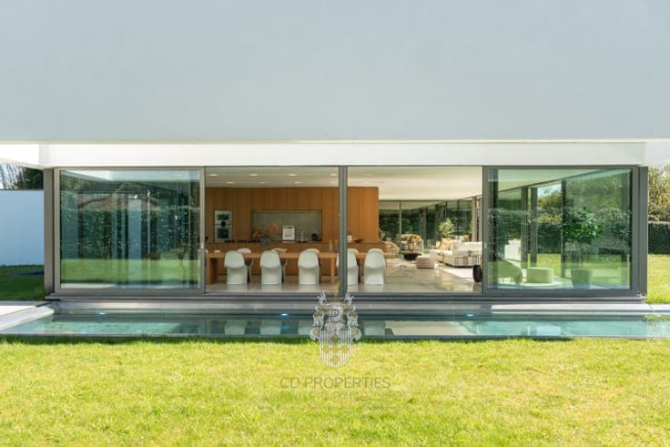 Architect-Designed Erpicum Villa – Absolute Elegance in Lin