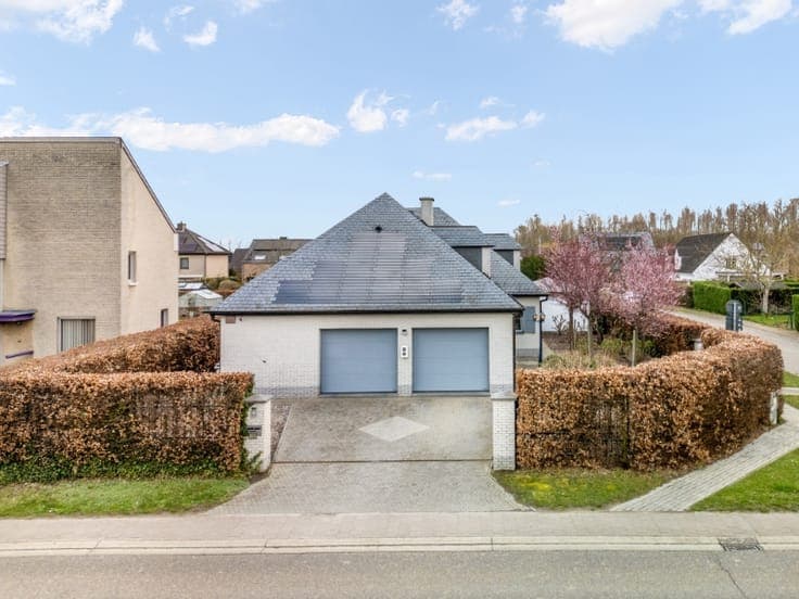 Luxueuze villa met 4 slaapkamers, prachtige tuin en hoogw...