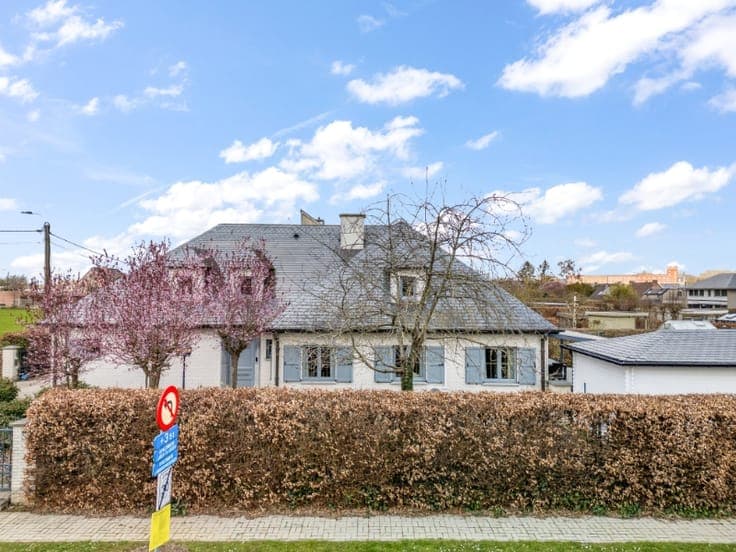 Luxueuze villa met 4 slaapkamers, prachtige tuin en hoogw...