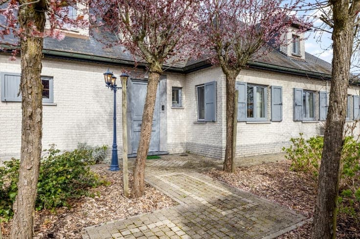Luxueuze villa met 4 slaapkamers, prachtige tuin en hoogw...