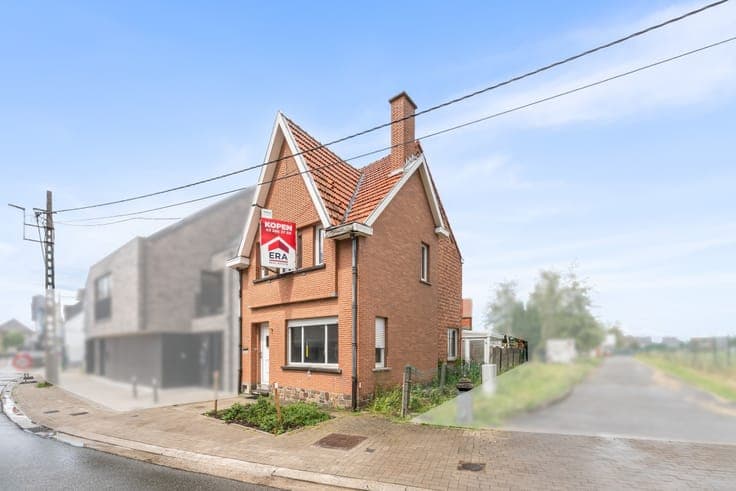Semi-detached house for sale in Lebbeke