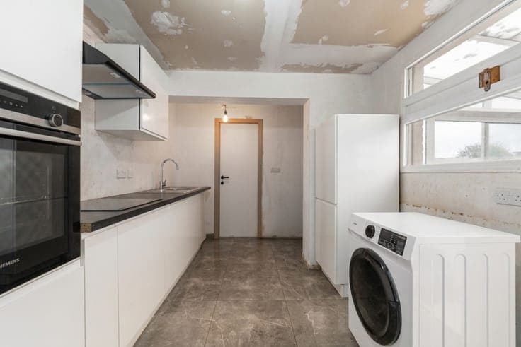 Semi-detached house for sale in Lebbeke