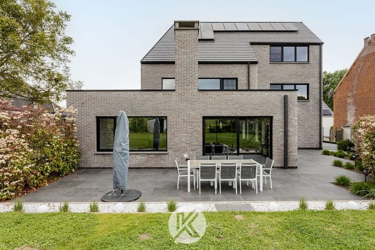 Moderne nieuwbouwwoning met hoogwaardige afwerking
