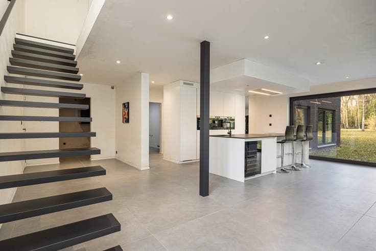 Super modern villa for sale – to be finished to your taste