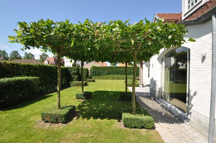 Spacious family villa for sale in Knokke with double garage