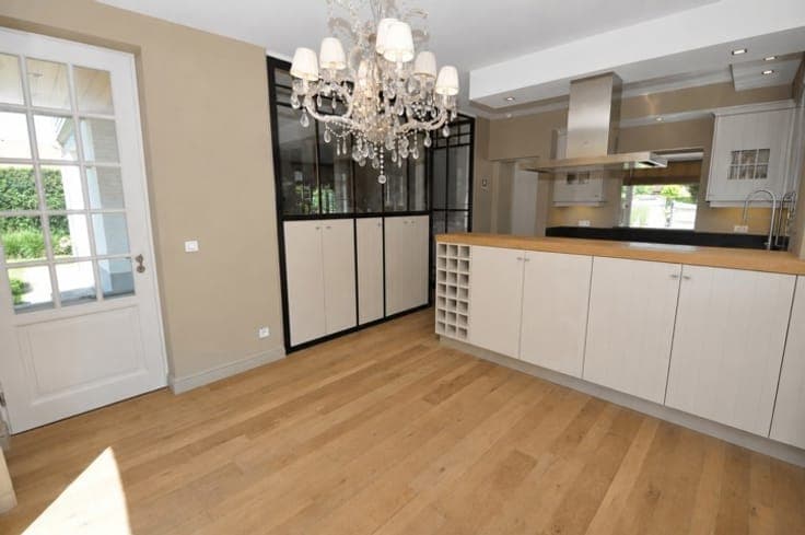 Spacious family villa for sale in Knokke with double garage