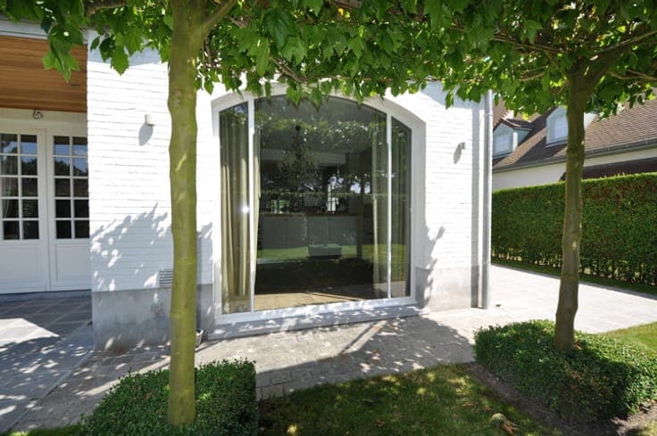 Spacious family villa for sale in Knokke with double garage