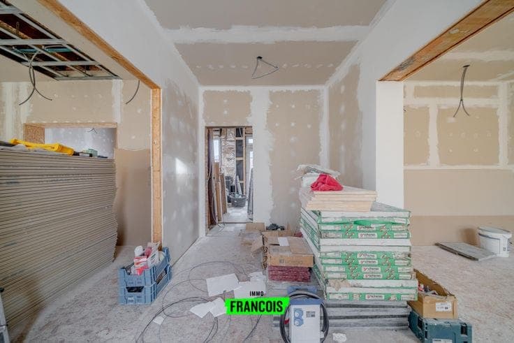 Property undergoing renovation with a spacious garden in Po…