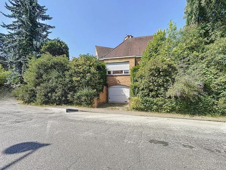 TROIS TILLEULS, SUPERBE MAISON 5CH ± 415M² +GARAGE +JARDIN