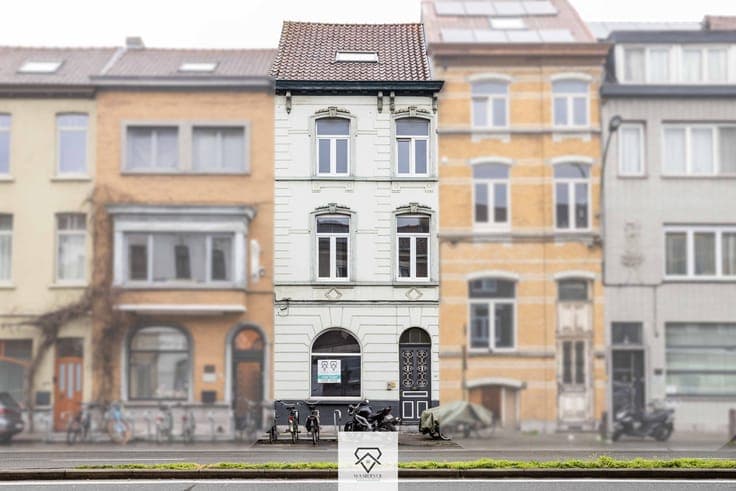Herenwoning met 5 slaapkamers te koop