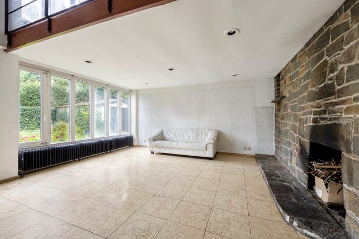 Charming villa to modernize in a quiet location