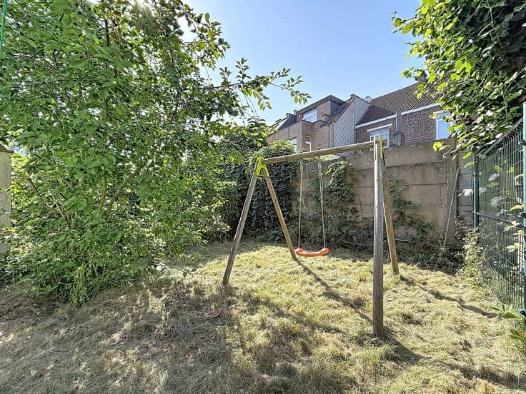 CHARMING HOUSE BEL-Etage 3 BEDROOMS WITH GARDEN + GARAGE!