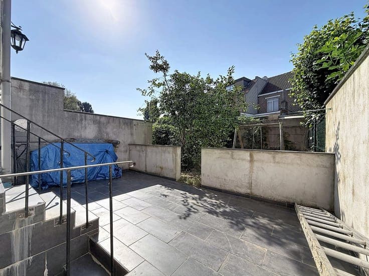 CHARMING HOUSE BEL-Etage 3 BEDROOMS WITH GARDEN + GARAGE!