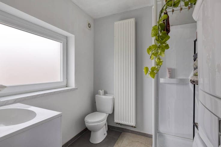 Recent ready-to-move-in town house, for sale in the center o