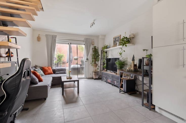 Recent ready-to-move-in town house, for sale in the center o