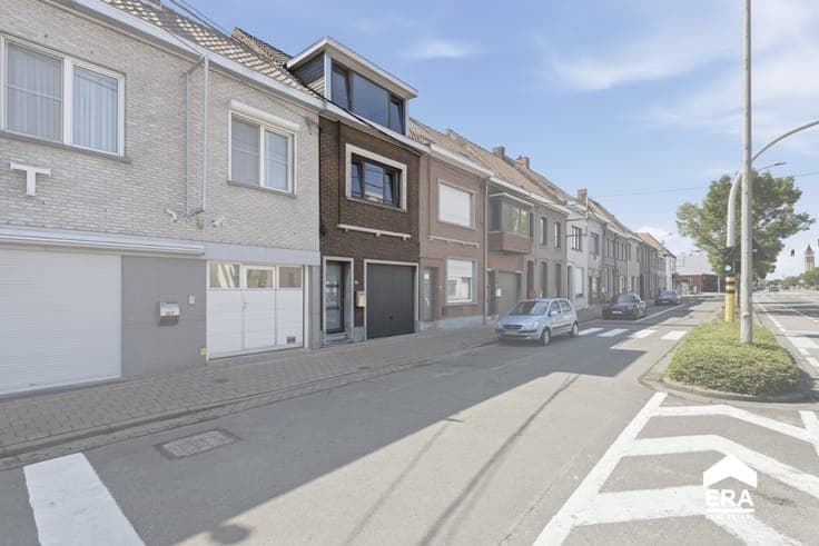 Move-in ready home with garden and garage in Roeselare