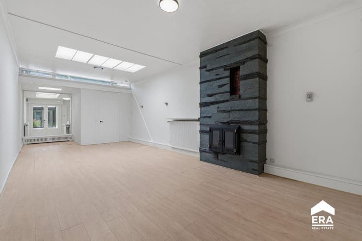 Move-in ready home with garden and garage in Roeselare
