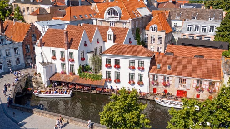 RESIDENTIE GRUUTHUYSE - UNIEKE STADSWONING MET ZWEMBAD AA...