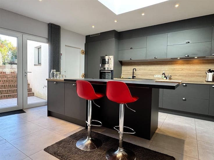 FULLY RENOVATED 3-BEDROOM HOUSE