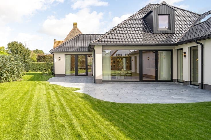 Prachtige alleenstaande villa met 5 slaapkamers gelegen i...