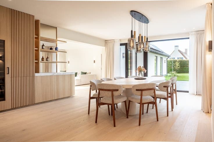 Prachtige alleenstaande villa met 5 slaapkamers gelegen i...