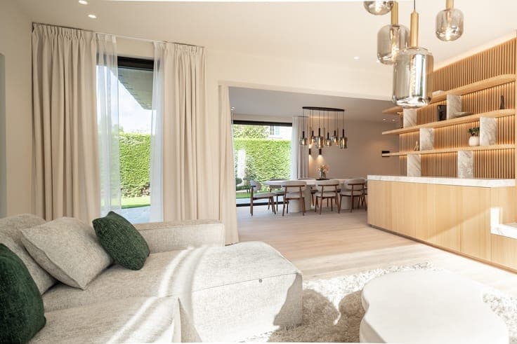 Prachtige alleenstaande villa met 5 slaapkamers gelegen i...