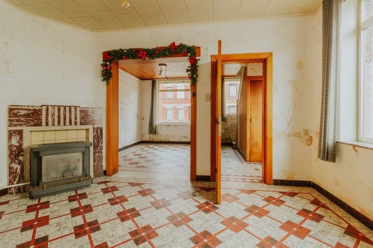Te renoveren WOONHUIS mét 3 slaapkamers, een zonnige tuin...