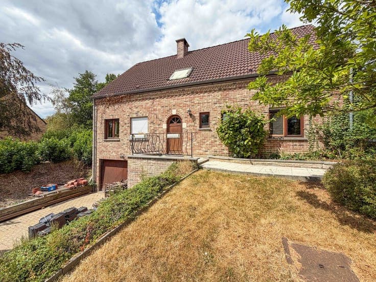 OFFRE ACCEPTEE - Villa 4 façades, 4 chambres au calme