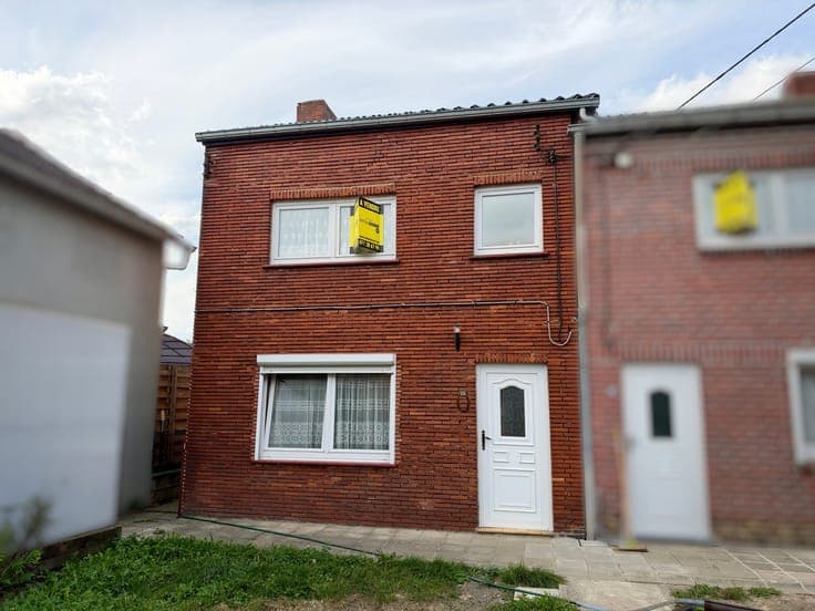 House in Gilly