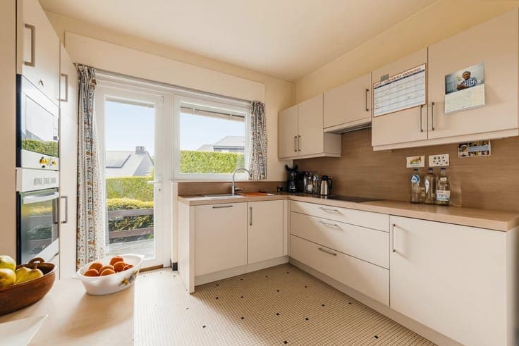 Kraainem: Prox. Stockel - Villa 5 BR