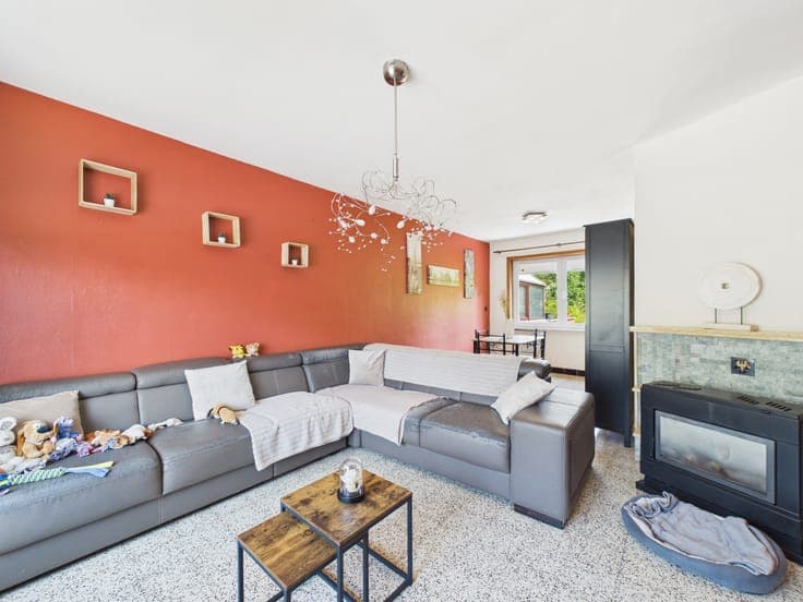 2-Bedroom House with GARDEN & PARKING