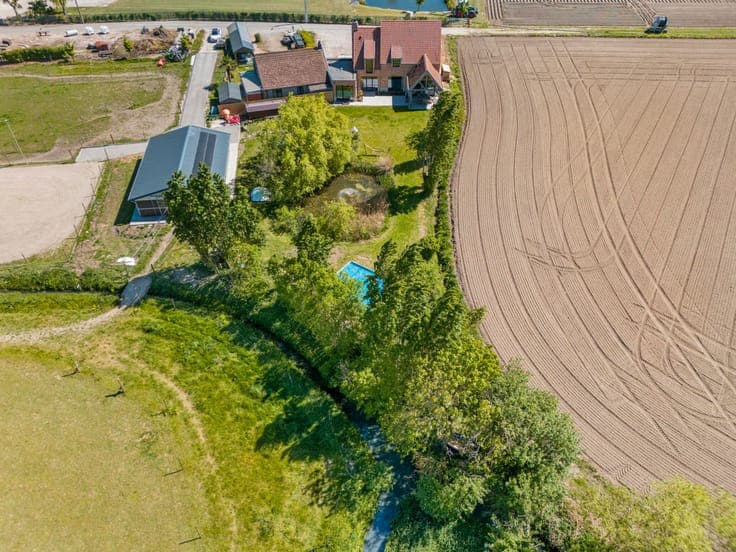 Spacious villa with horse pasture for sale in Wervik
