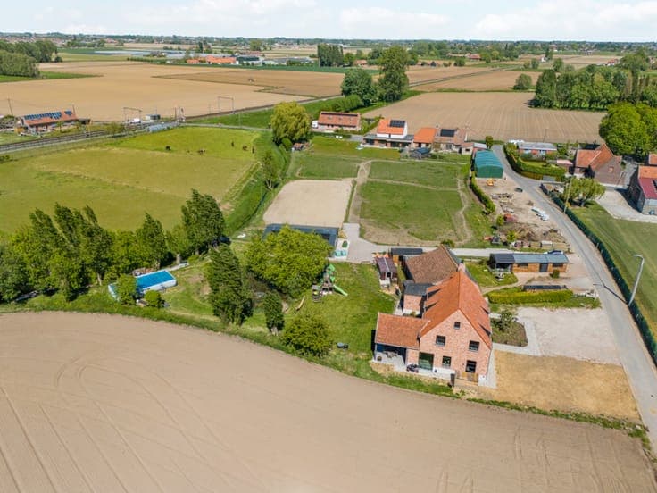 Spacious villa with horse pasture for sale in Wervik