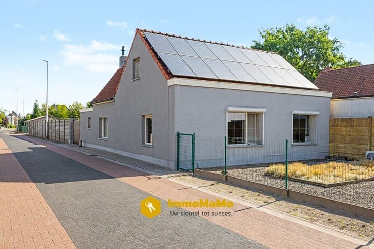 INSTAPKLARE WONING, CENTRAAL GELEGEN IN WACHTEBEKE - TE KOOP