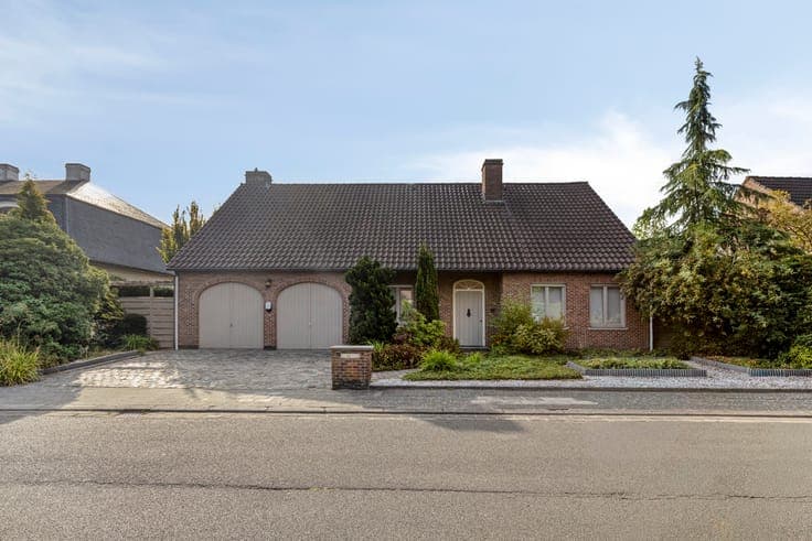 Ready to move in villa for sale in a quiet location in Harel