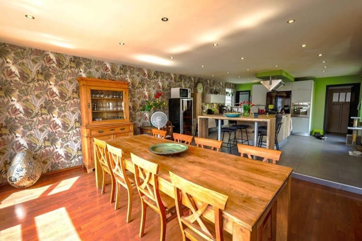 Large multi-unit investment property fully compliant