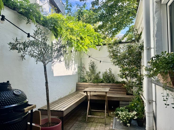 Ready-to-move-in bright house with terrace in prime location