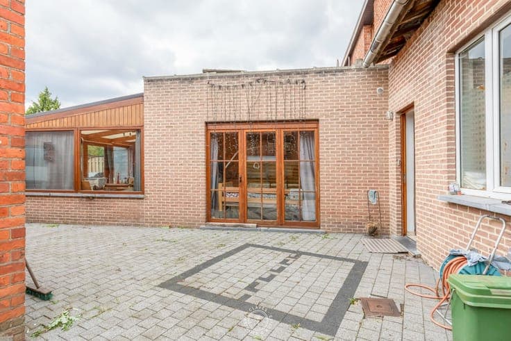 Gezinswoning met praktische indeling en ruime tuin