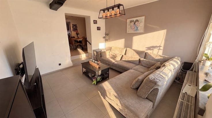 CITY HOME WITH 3 BEDROOMS AND ROOF TERRACE