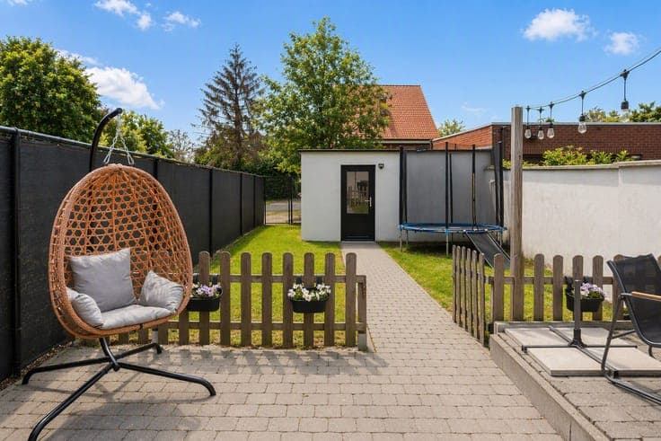Move-in Ready Detached Home with Endless Possibilities