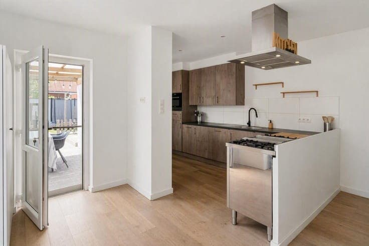 Move-in Ready Detached Home with Endless Possibilities