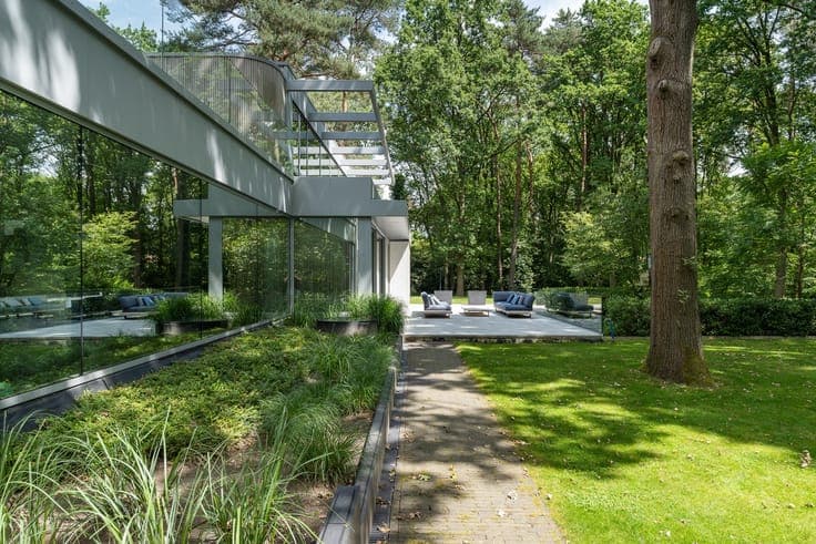Exclusive luxury villa near the golf course and lake in K...