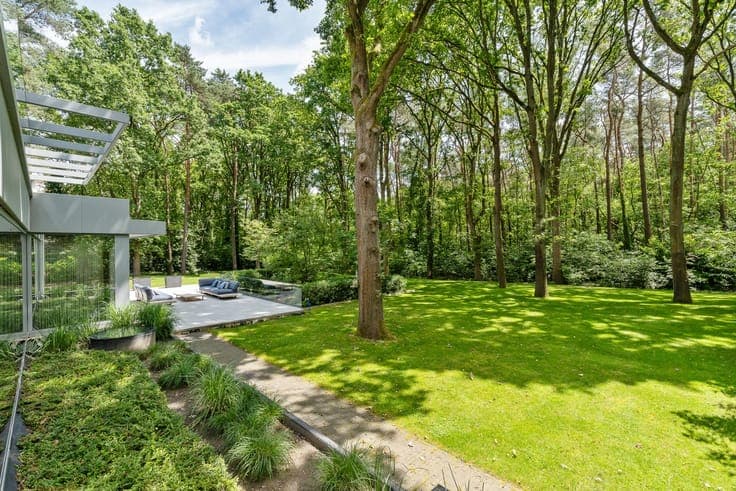 Exclusive luxury villa near the golf course and lake in K...