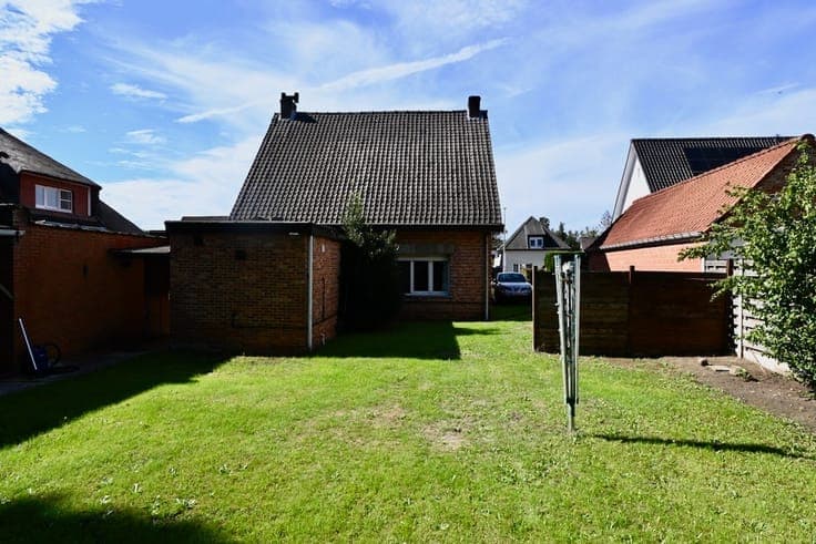 Open bebouwing met 5 slaapkamers op een absolute top loca...