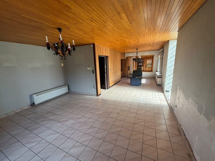 Open bebouwing met 5 slaapkamers op een absolute top loca...